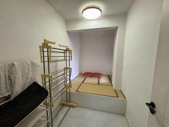 枫丹白露a区 管物业电梯 2室精装 可短租 家电齐全 随时看